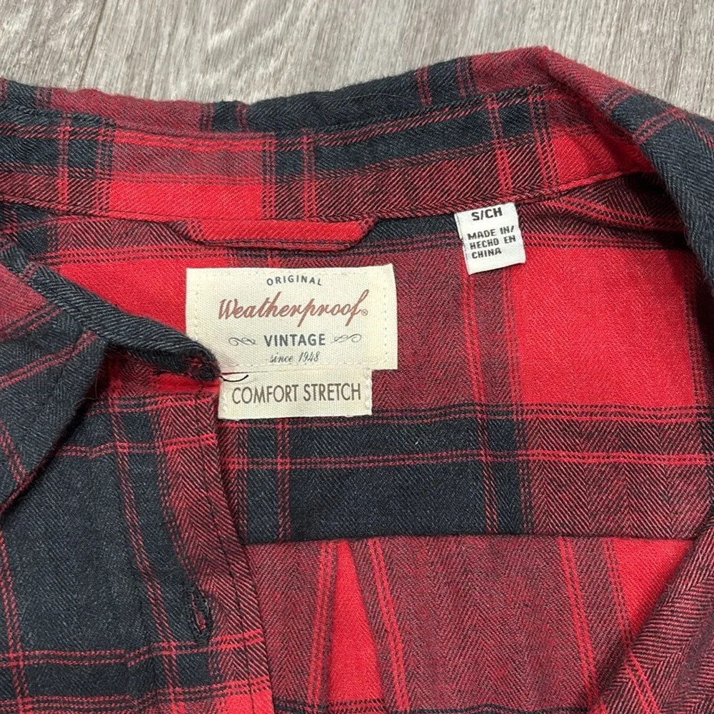 Red and Black Plaid Button-Up Flannel Shirt - Picture 2 of 5